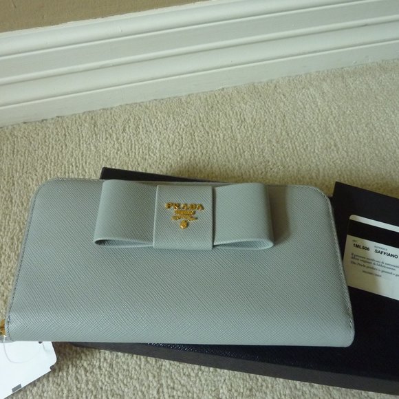 PRADA Saffiano Leather Logo Bow Zippered Wallet - Picture 9 of 12